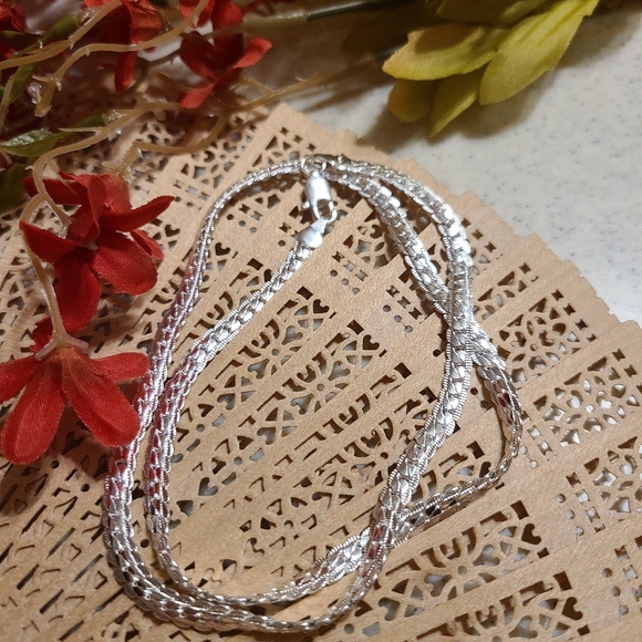 Elegant Silver 925 Necklace - Picture 1 of 10